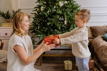 Noël 2024 : 12 Idées de cadeaux pour votre enfant selon son signe